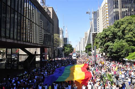  Parada LGBTQIA+ São Paulo 2019: Ekspansja Różnorodności i Bunt Przeciwko Dyskryminacji